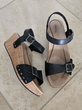 Aetrex Black Velcro Strap Wedge Sandals